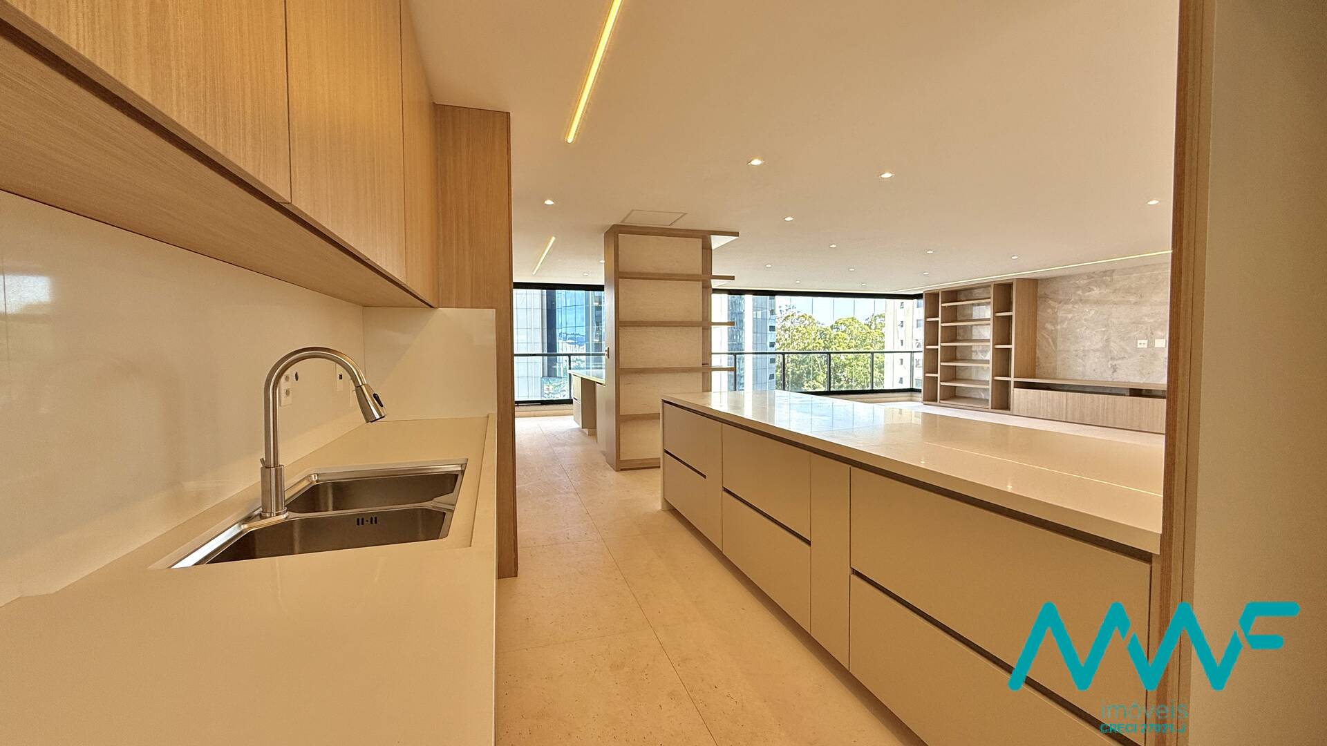 Apartamento à venda com 3 quartos, 281m² - Foto 10