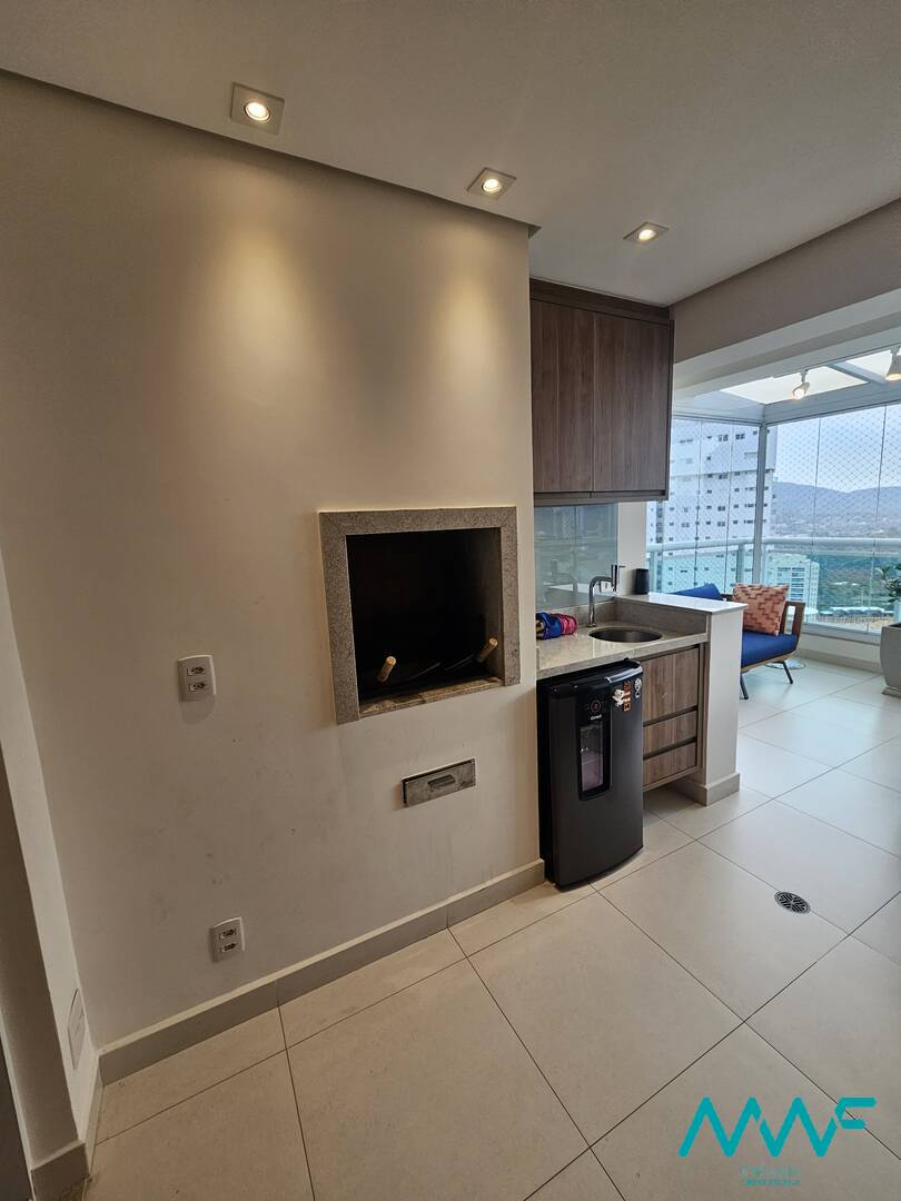 Apartamento à venda com 3 quartos, 176m² - Foto 5