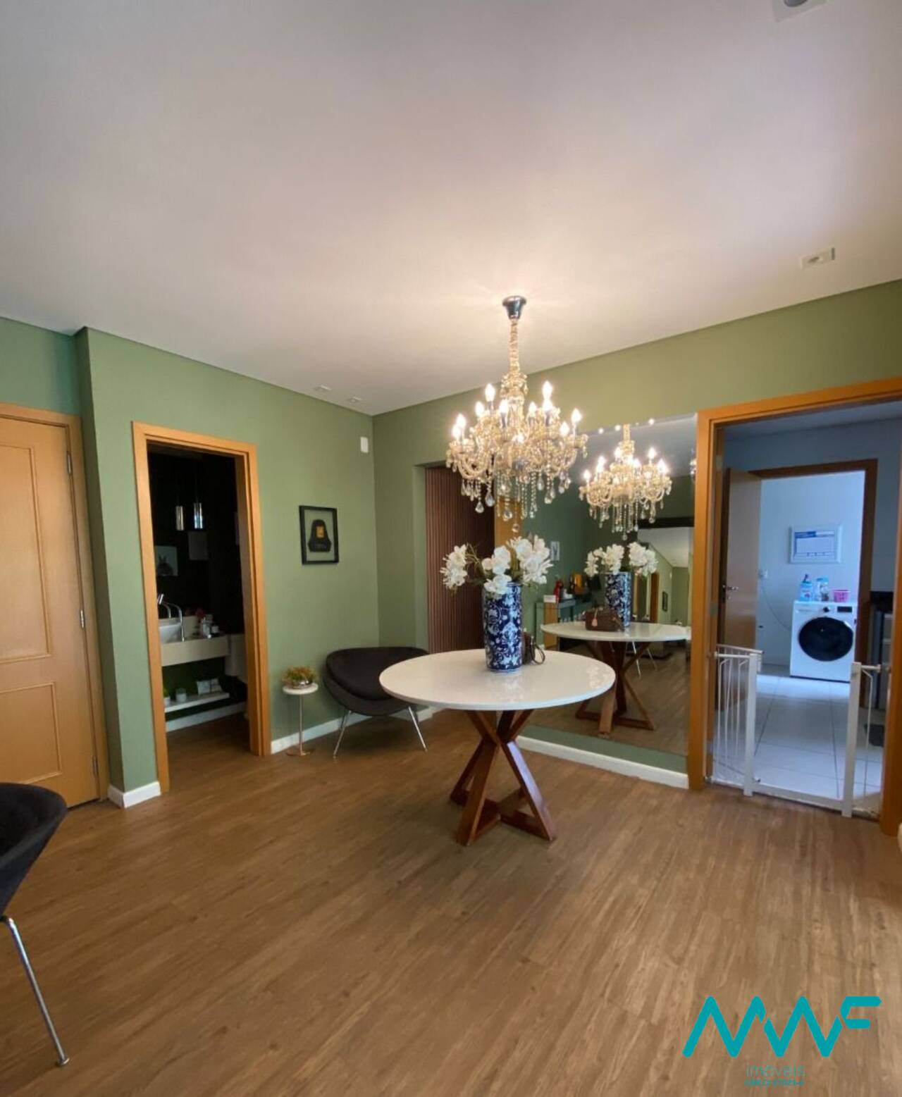 Apartamento à venda com 3 quartos, 123m² - Foto 1