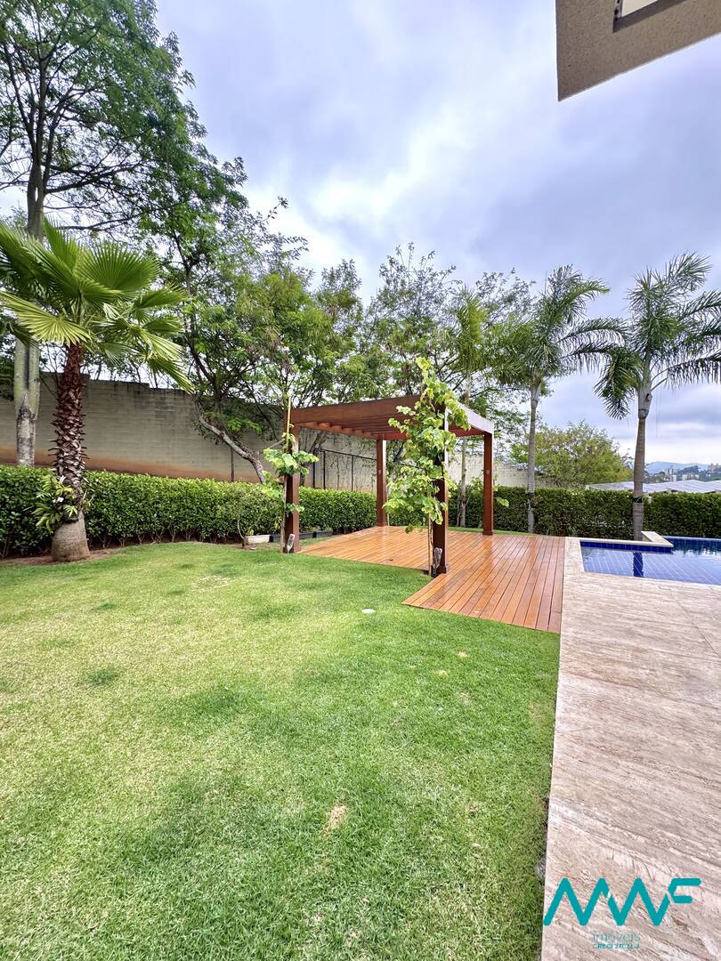 Casa de Condomínio à venda com 4 quartos, 600m² - Foto 3